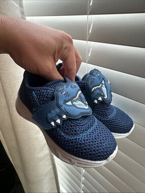 Kids Navy Blue Mesh Sneakers TRex light up Carter 10